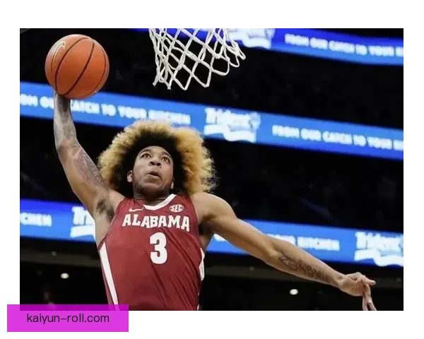 戴维斯在新赛季中表现稳健，边路突破能力持续增强